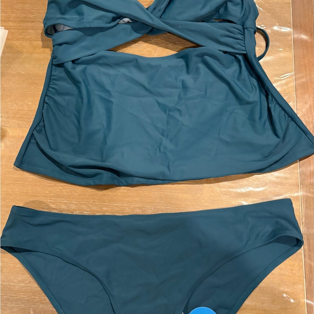 Women's Teal Swim Set